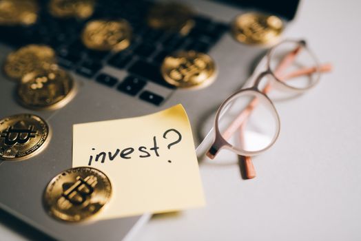 Kryptoměny: Jak Investovat Chytře a Vyhnout se Chybám